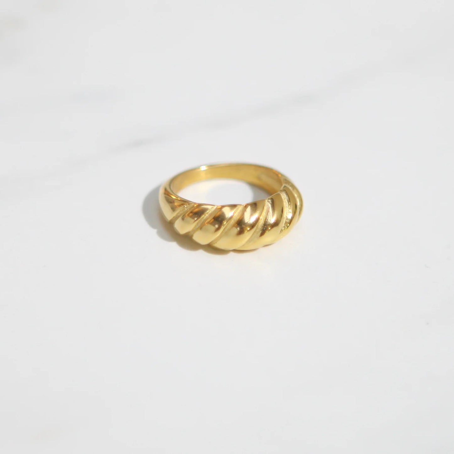 PAE - 18K GOLD RING